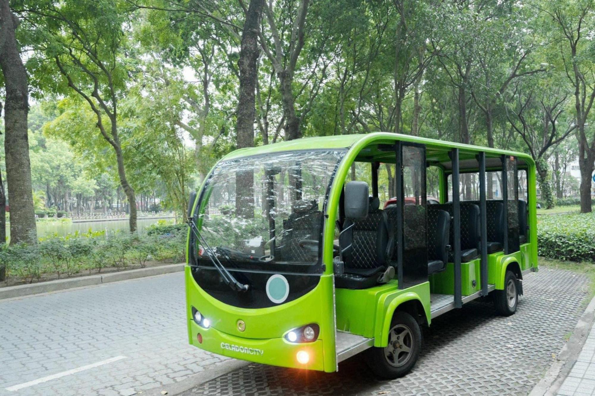 Ho 2 Phong Ngu Emerald Celadon Tan Phu